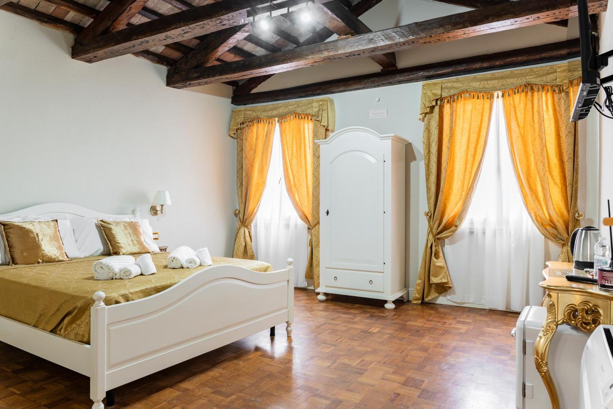 Palazzo Titti Rialto Suites Venedig Exteriör bild